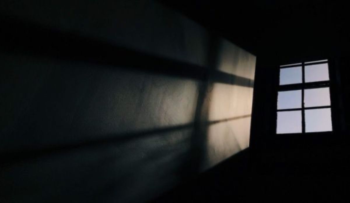 Подробности инцидента с падением девочки из окна шестого этажа в Воронеже