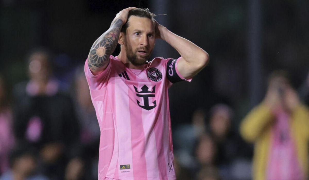 Месси и Роналду одновременно покинули Лиги чемпионов, не повезло и ещё одной мировой звезде