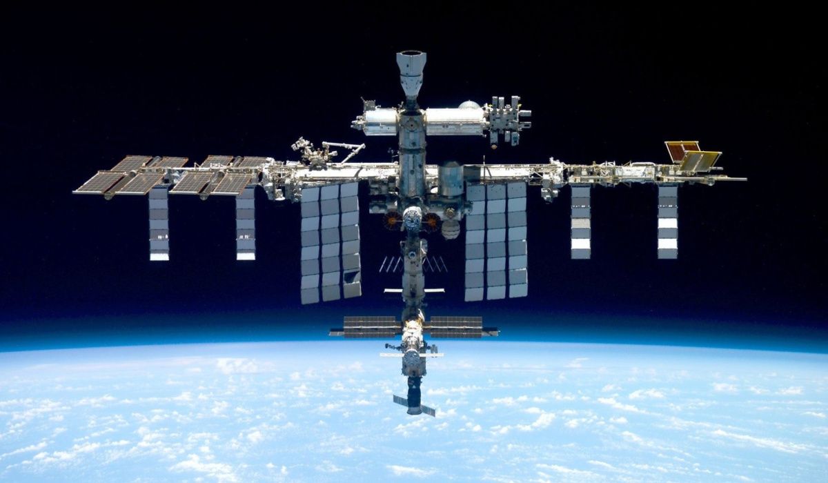 &quot;Роскосмос&quot; отправит нейросеть на МКС для инновационных исследований