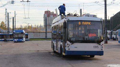 Контролерам не протиснуться: петербуржцы рассказали о «коллапсах» транспортной реформы