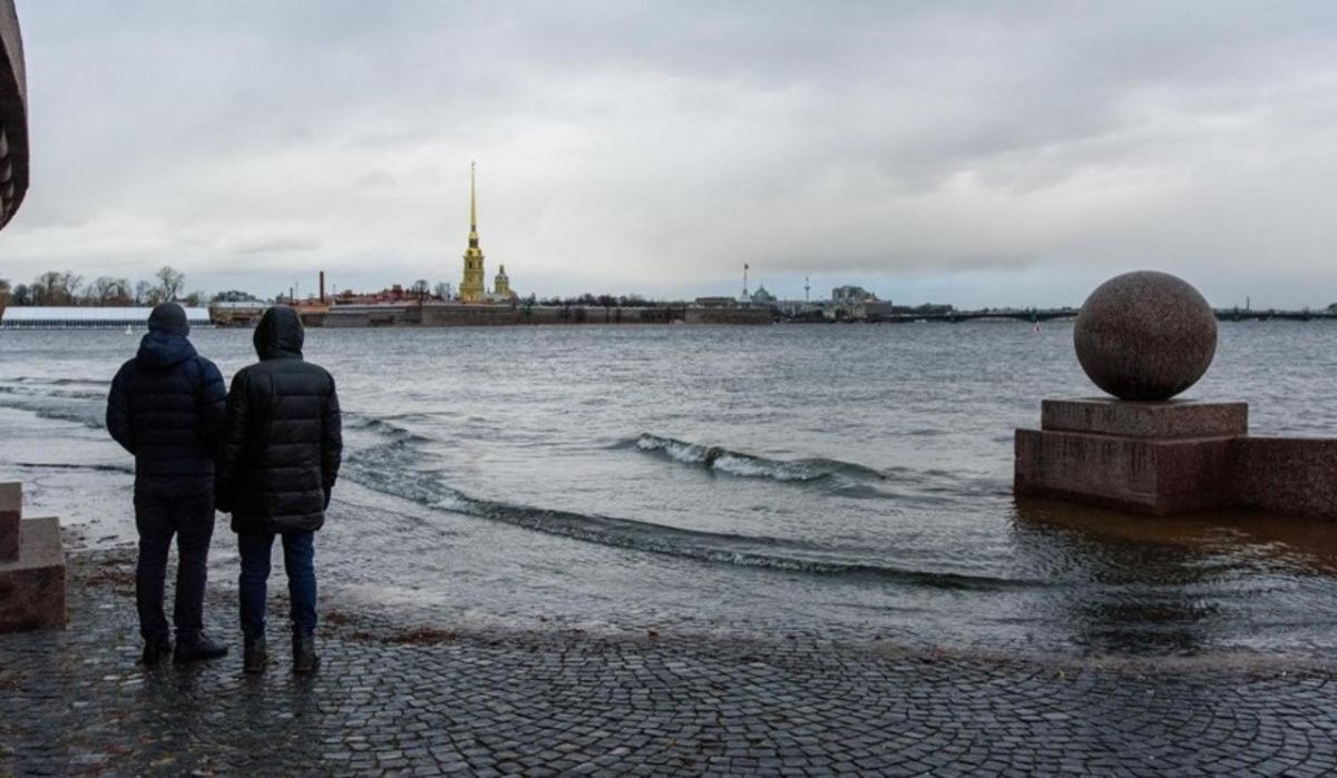 В третий понедельник октября в Питере будет действовать «оранжевый» уровень погоды