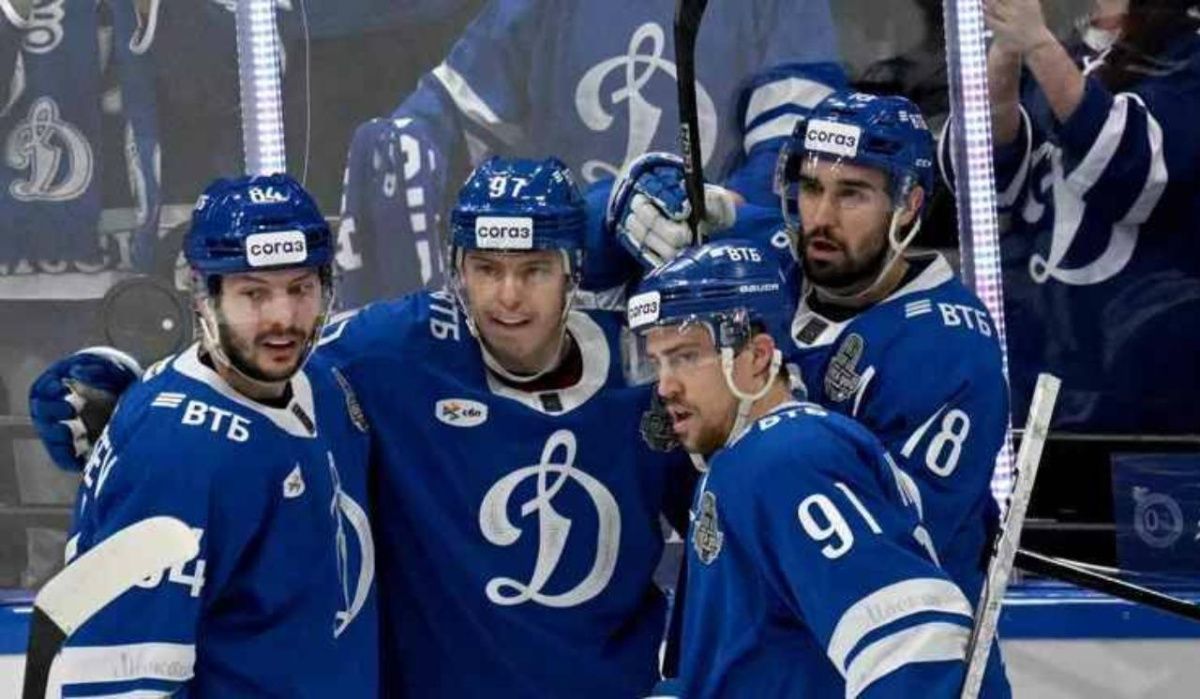 &quot;Динамо&quot; уменьшает разрыв с &quot;Трактором&quot; в полуфинале плей-офф КХЛ