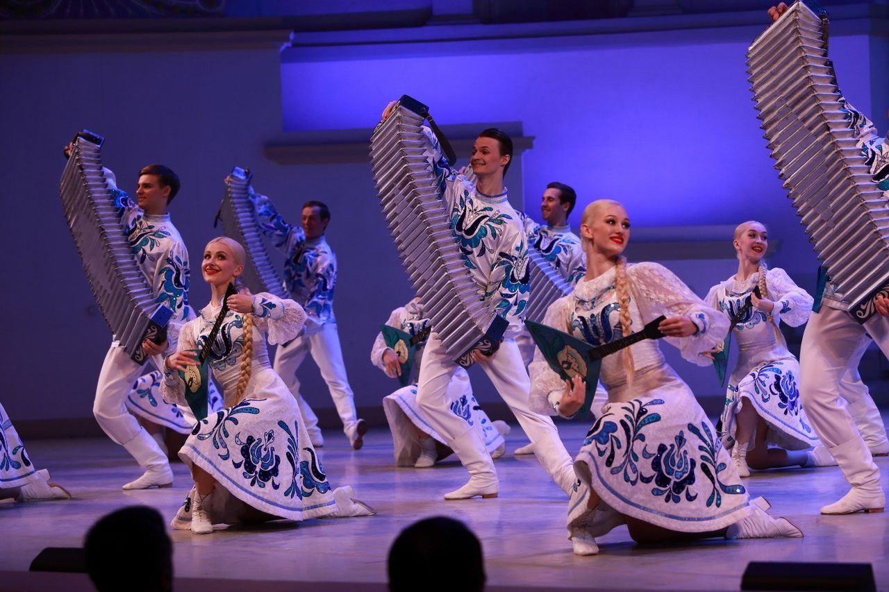 Ансамбль танца Сибири открывает концертный сезон