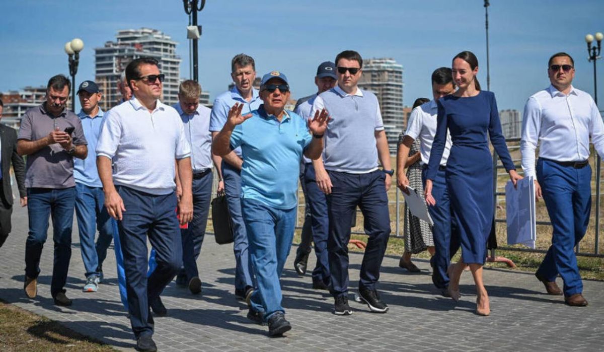 Президент Татарстана проверил объекты благоустройства в Казани 