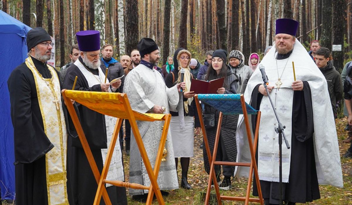 В Воронеже возложили цветы и венки в память о жертвах политических репрессий 