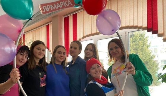 Красноярские школьники провели благотворительную ярмарку в помощь бойцам СВО