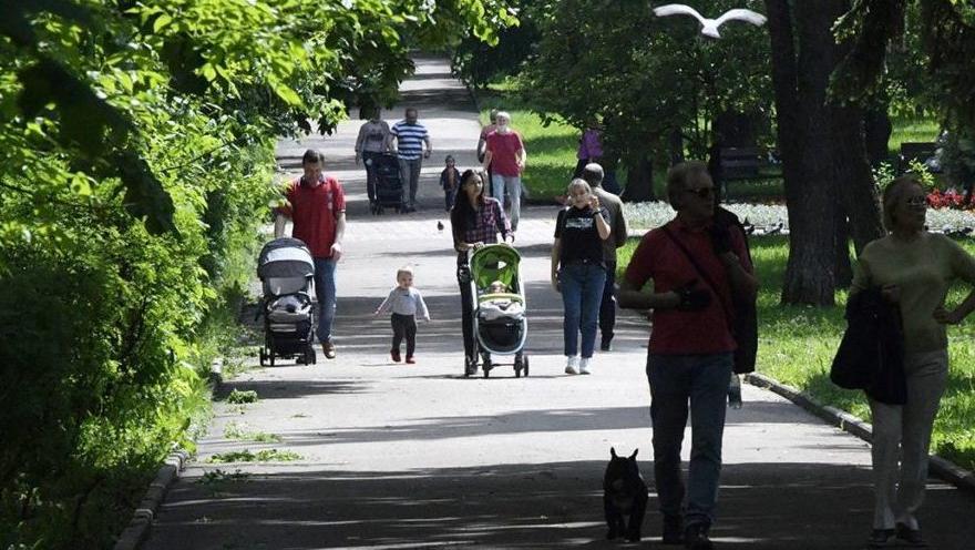 В Волгограде завершаются работы по благоустройству бульвара в Дзержинском районе