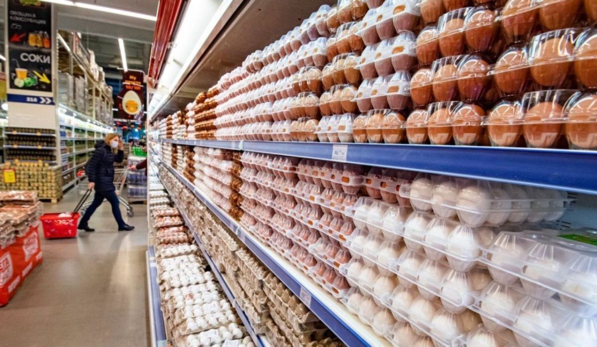 У птицефабрик в России кризисная ситуация, а ритейл получает сверхприбыли на яйце