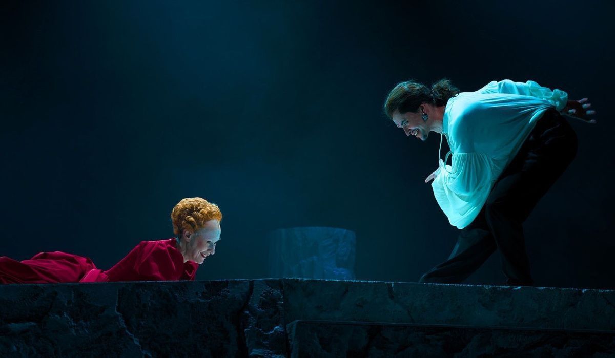 Премьера спектакля «Елизавета Английская» прошла в Театре Ермоловой в Москве