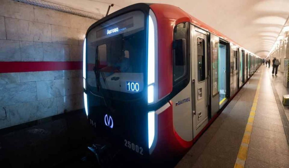 На &quot;красной&quot; ветке метро Санкт-Петербурга останутся только &quot;Балтийцы&quot;