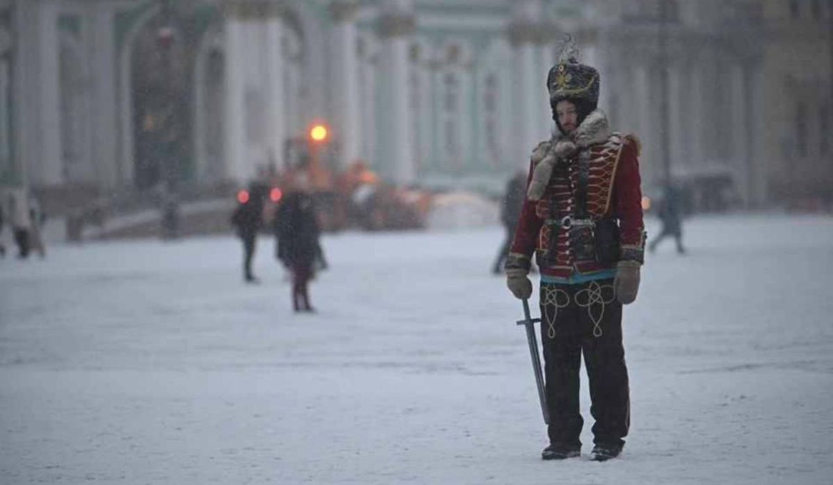 Колесов рассказал, когда в Петербург придут дожди и мокрый снег