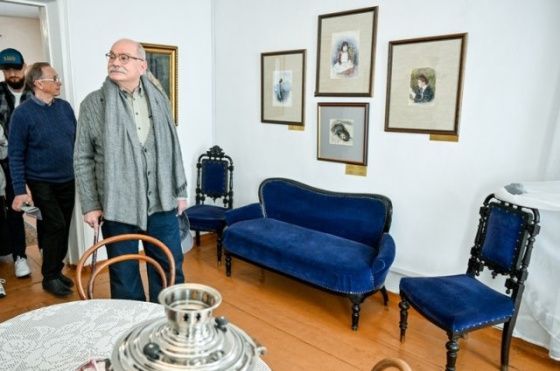Никита Михалков посетил музей-усадьбу художника Василия Сурикова в Красноярске