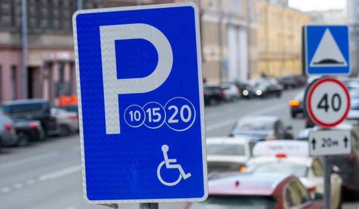 В Кронштадте до конца 2025 года появится новая автостоянка