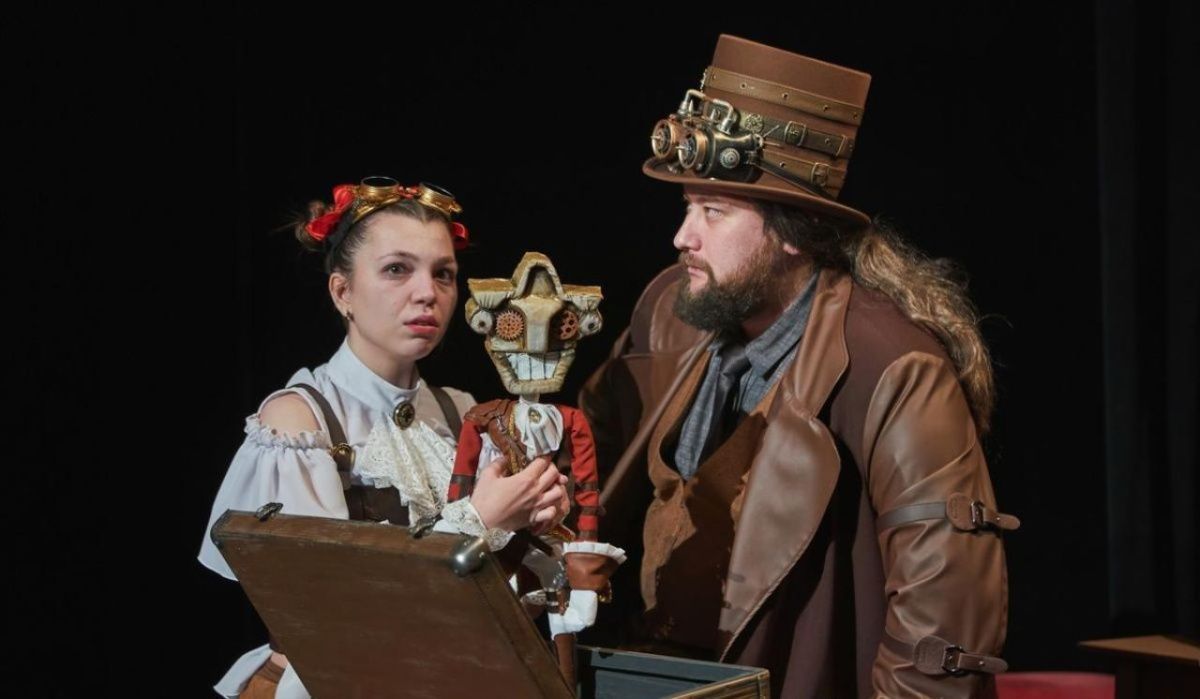 «Щелкунчик  и мышиный король» на сцене Новосибирского театра  кукол