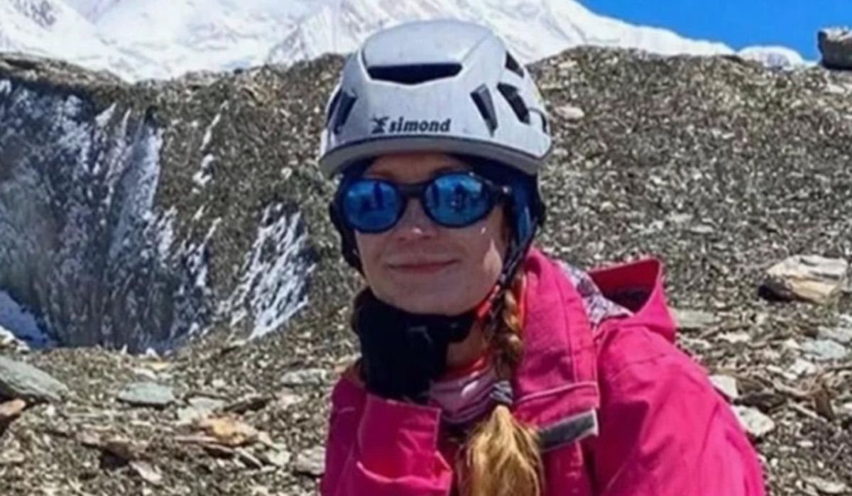 Наговицина находится на месте гибели альпиниста Михаила Ишутина на пике Победы