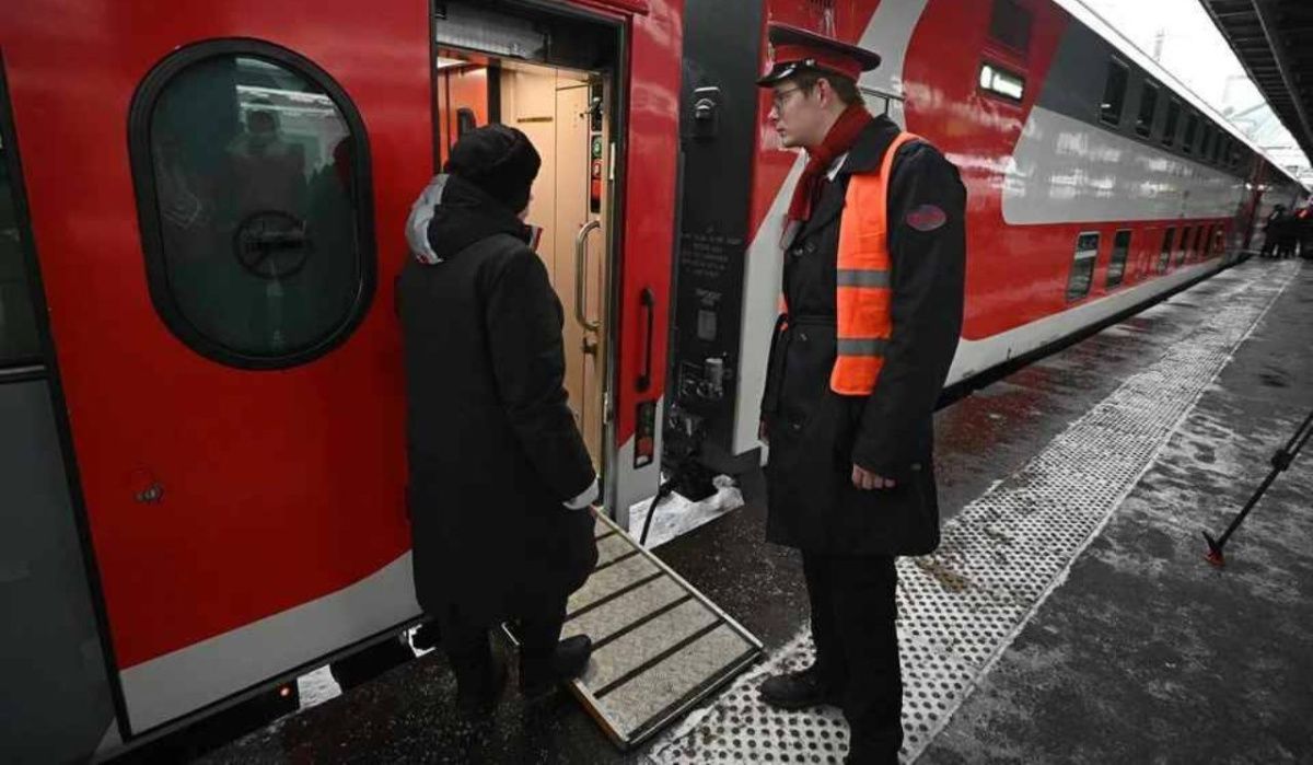 Двухэтажный поезд впервые свяжет Петербург и Брянск