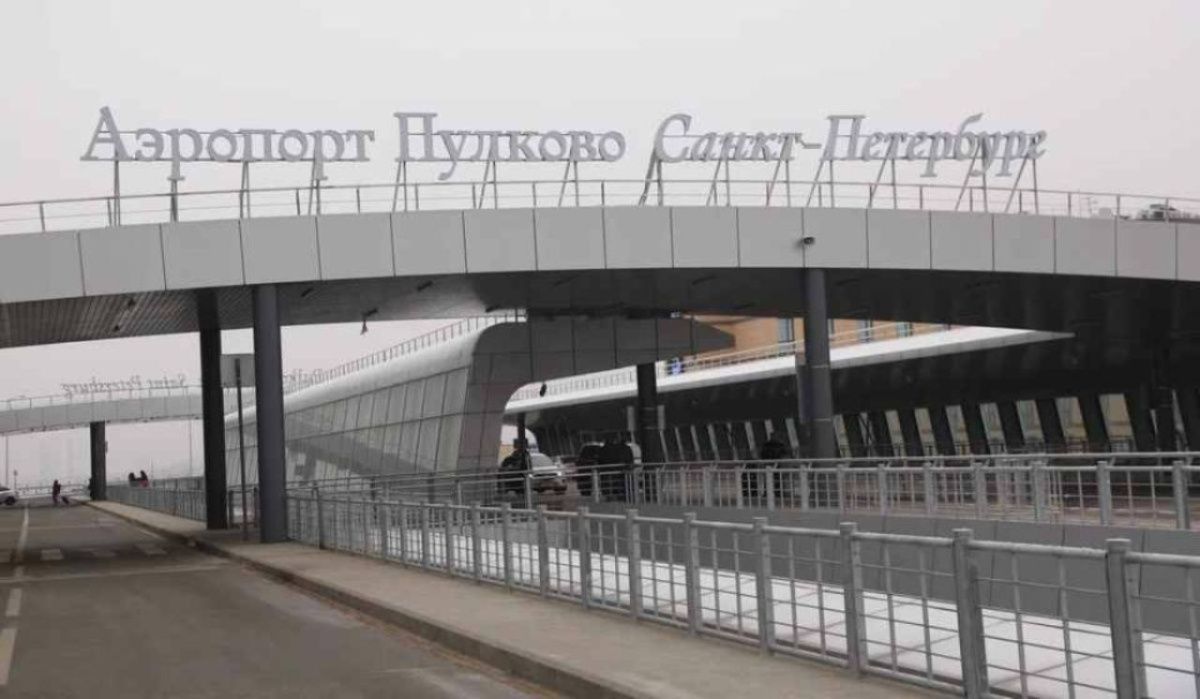 Пулково назвал сроки приема рейсов, задержанных в ночь