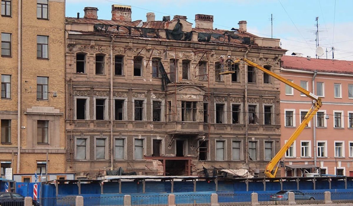 Тренд туристического сезона в Петербурге – экскурсии по развалинам в центре города