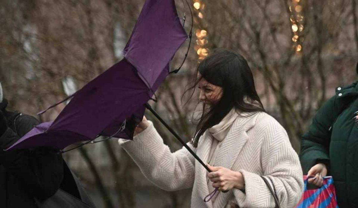 Циклон «Бернвард» обрушил на Петербург сильный ветер