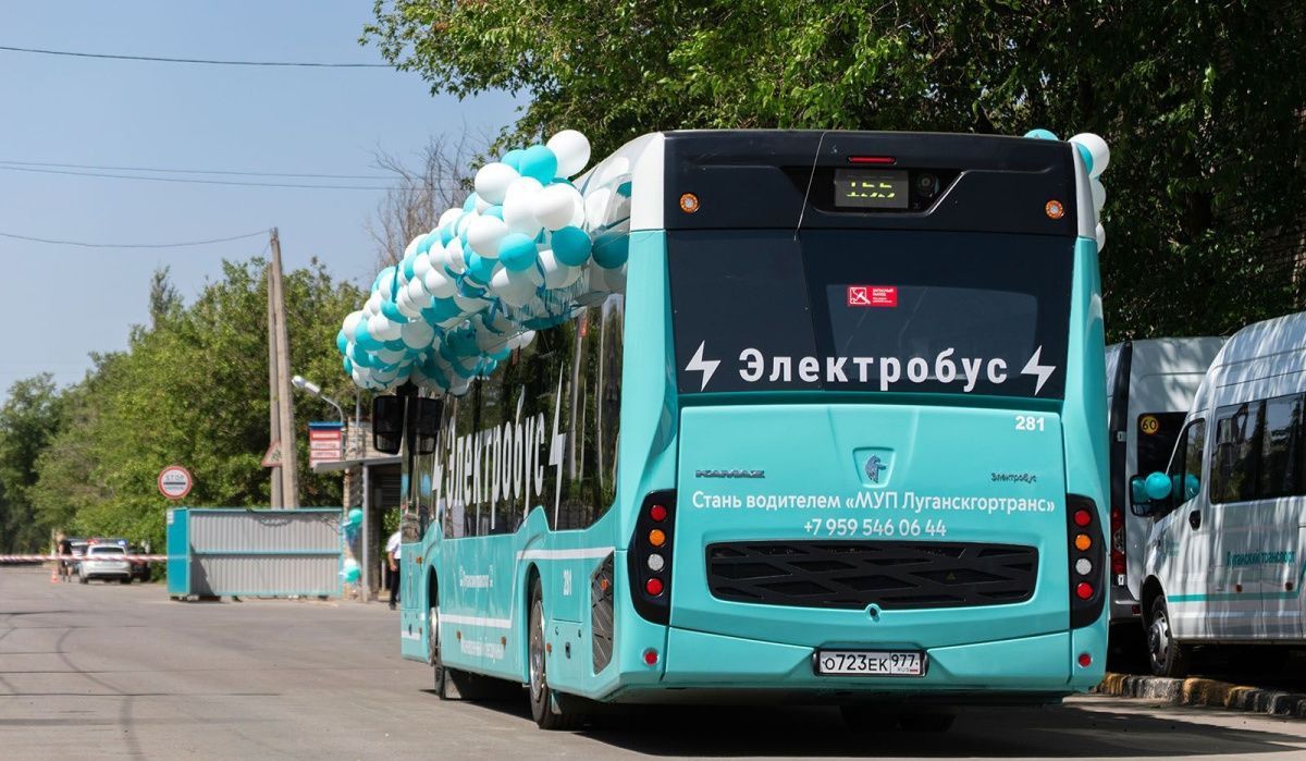 Московские электробусы начали работу на маршрутах Луганска
