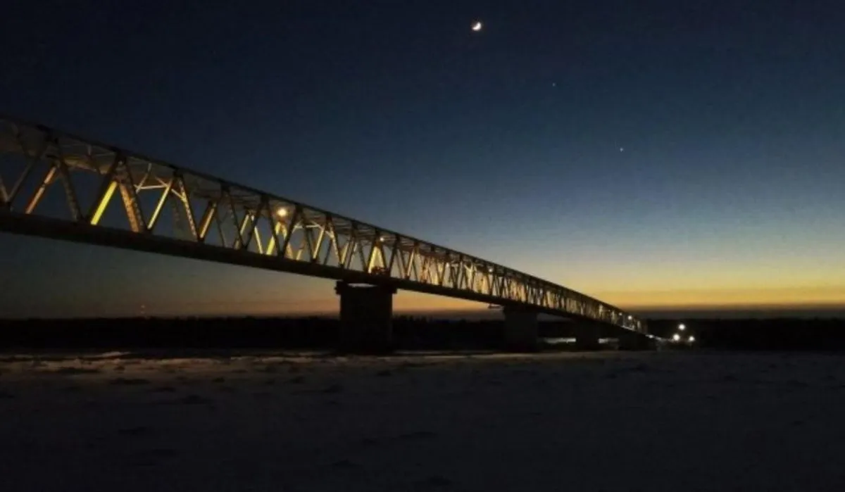В Красноярском крае досрочно достроили Высокогорский мост